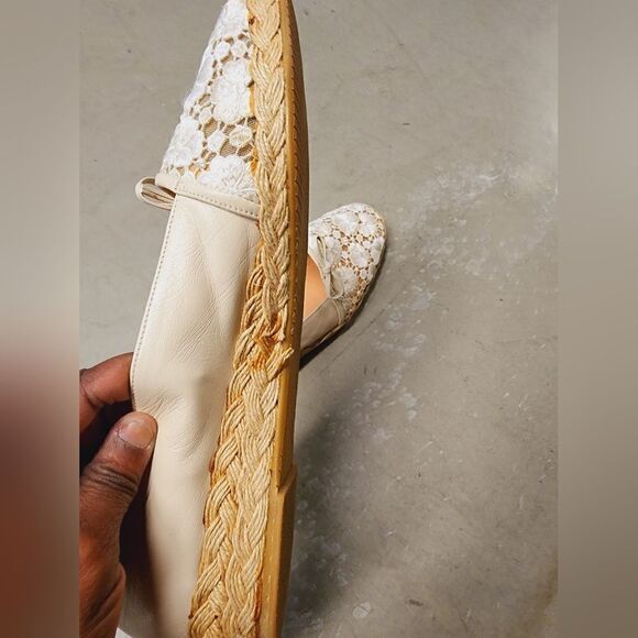 Stuart Weitzman   - Picture 9 of 15